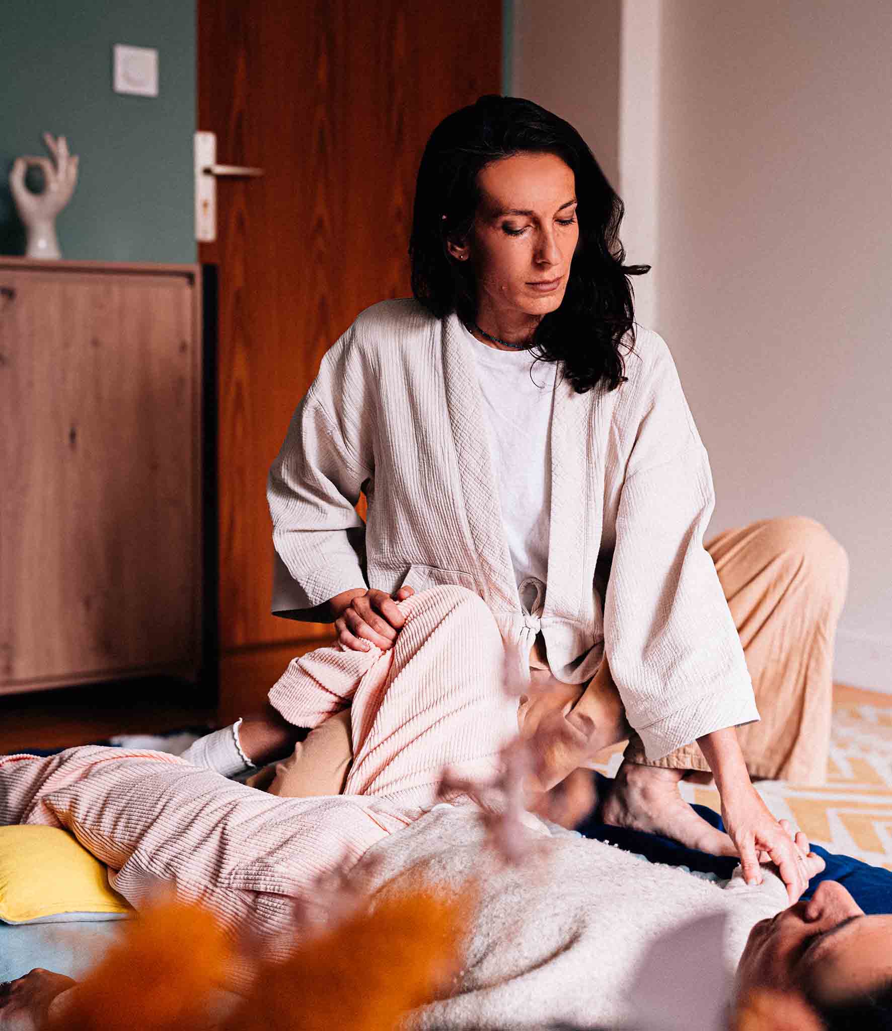 Déroulé d’une séance de Shiatsu au cabinet de Plerguer : troubles féminins